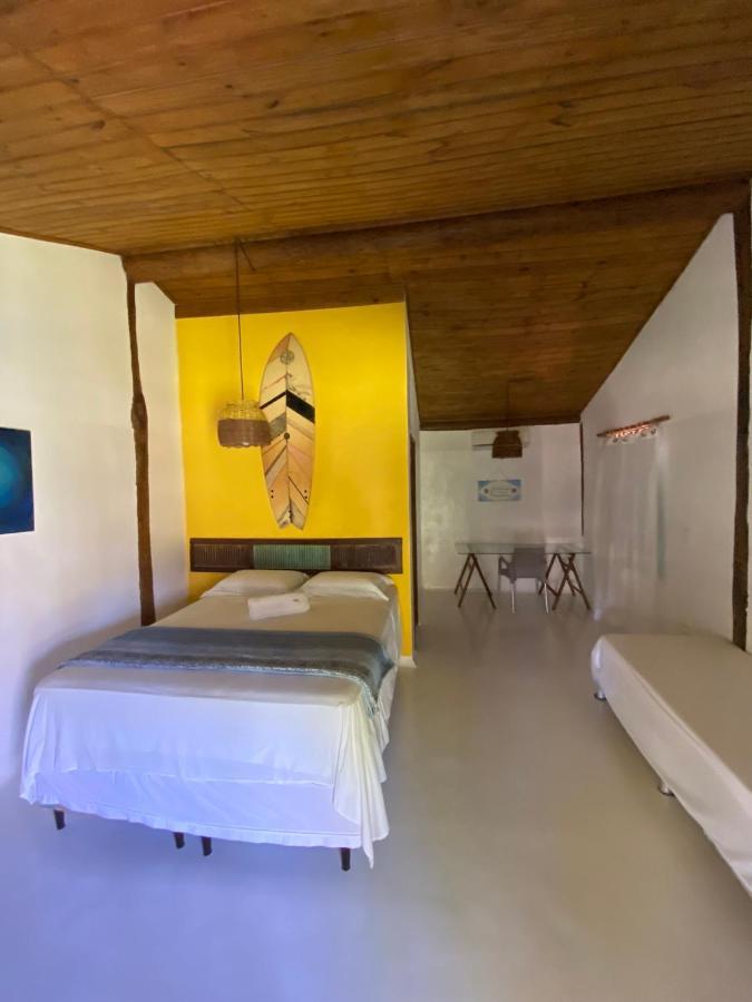 Bahia Surf Camp Hotel Abrantes Esterno foto