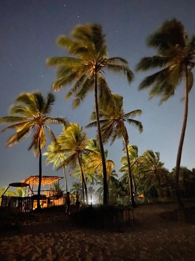 Bahia Surf Camp Hotel Abrantes Esterno foto