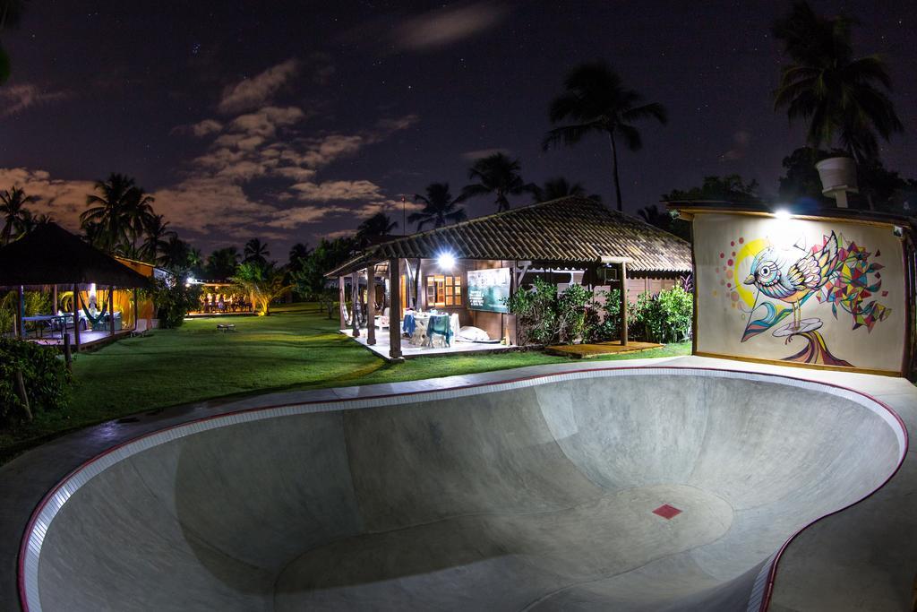 Bahia Surf Camp Hotel Abrantes Esterno foto